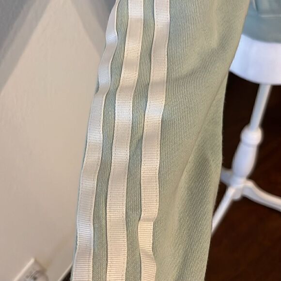 Adidas cropped 3 stripe mint green hoodie - Picture 2 of 3